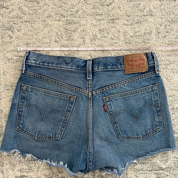 Levi's 501 Jean Shorts - Picture 1 of 5
